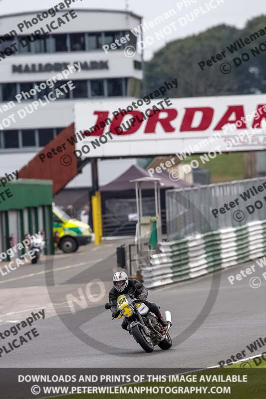 Vintage motorcycle club;eventdigitalimages;mallory park;mallory park trackday photographs;no limits trackdays;peter wileman photography;trackday digital images;trackday photos;vmcc festival 1000 bikes photographs